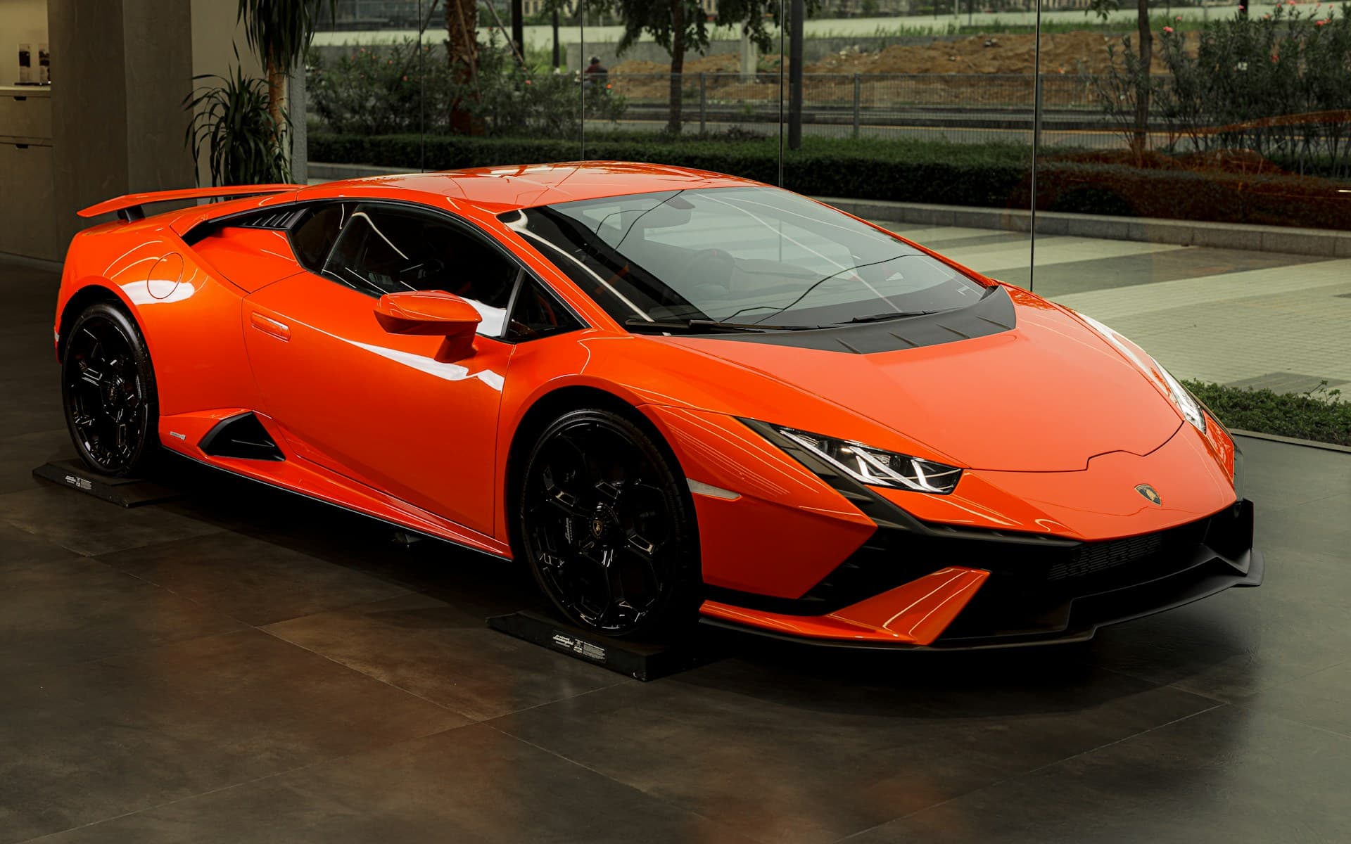 Top 10 Luxury Cars to Rent in Dubai for 2026 — The Ultimate Guide